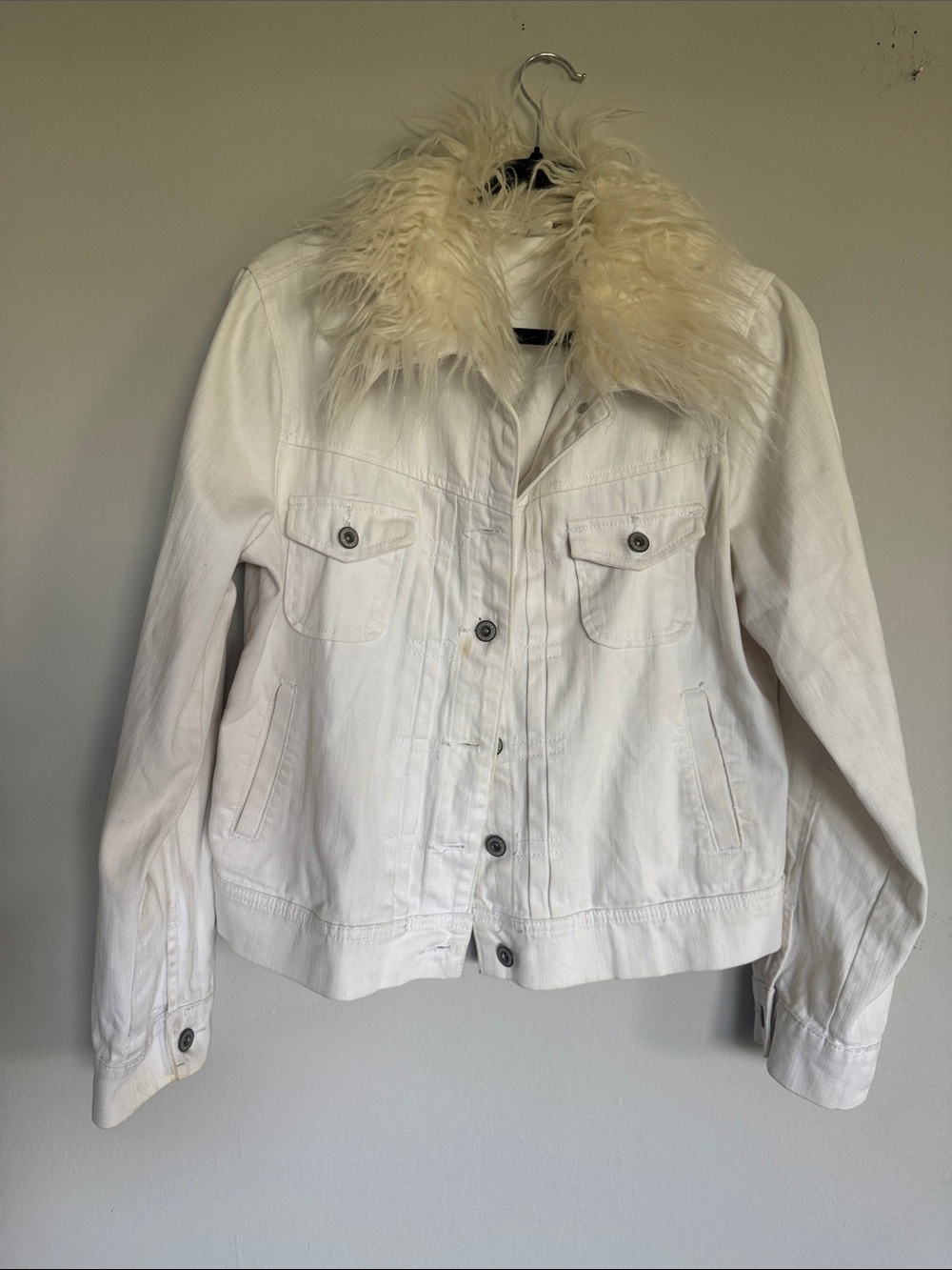 St. John's Bay White Denim Jacket with Cream Faux-Fur Collar